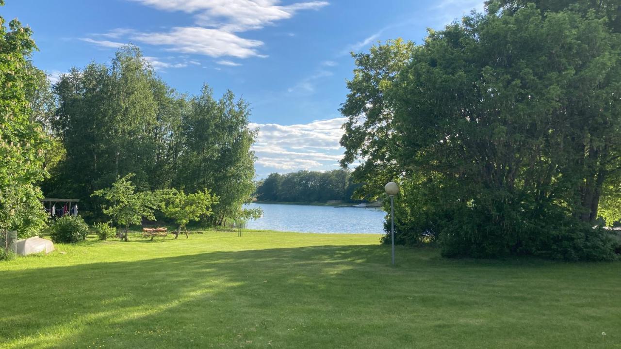 Gaestgard Christiansund Hotel Екеро Екстериор снимка