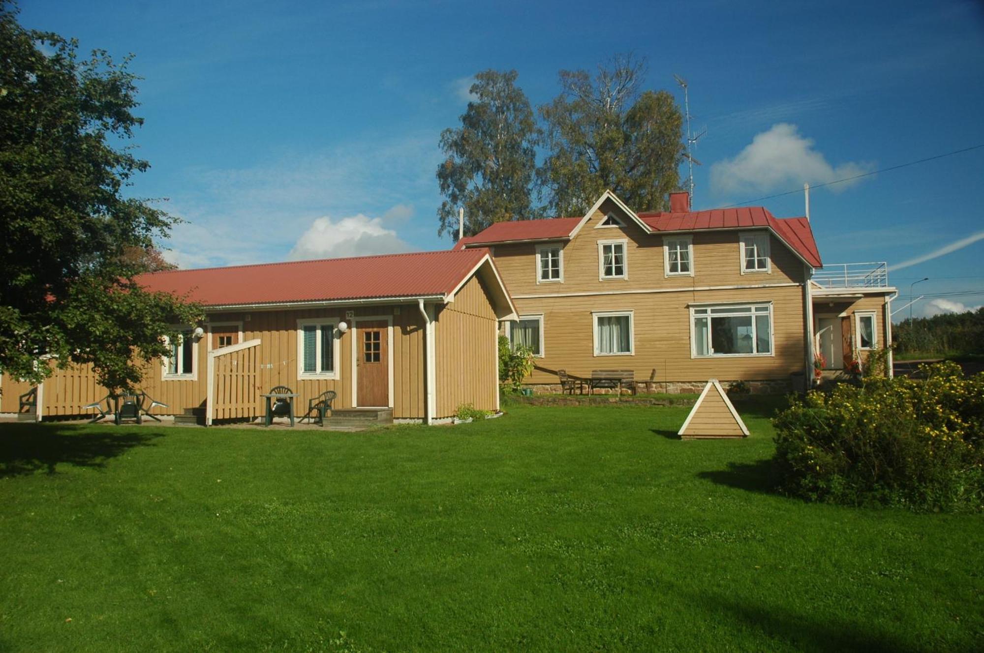 Gaestgard Christiansund Hotel Екеро Екстериор снимка