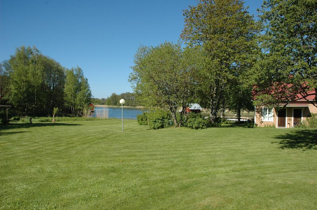 Gaestgard Christiansund Hotel Екеро Екстериор снимка